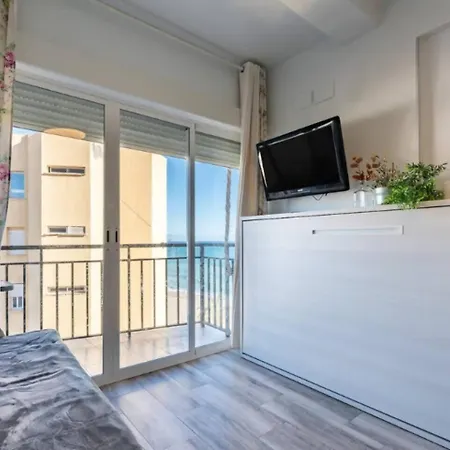 Апартаменти Paseo Maritimo 1 Linea Loft 3 Huesped